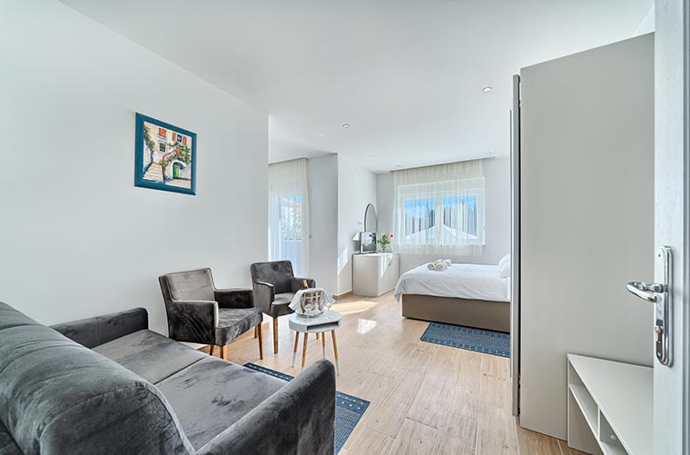 Moderan apartman s dnevnim prostorom u Hotelu Trogirski Dvori